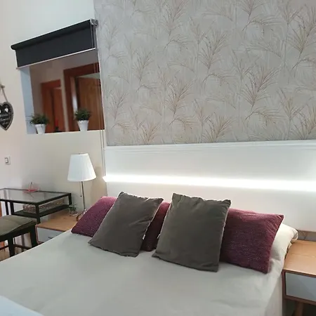 Casa Cerca Del Campo Y La Ciudad Santidad