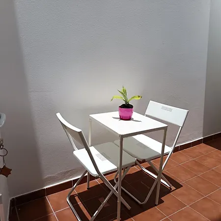 Casa Cerca Del Campo Y La Ciudad Santidad